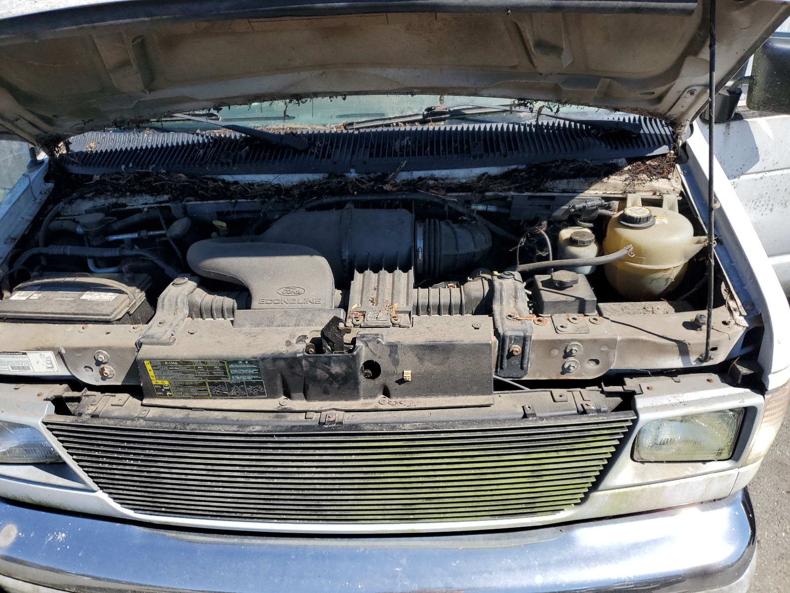 1FTNE24L72HB29154 2002 Ford Econoline E250 Van