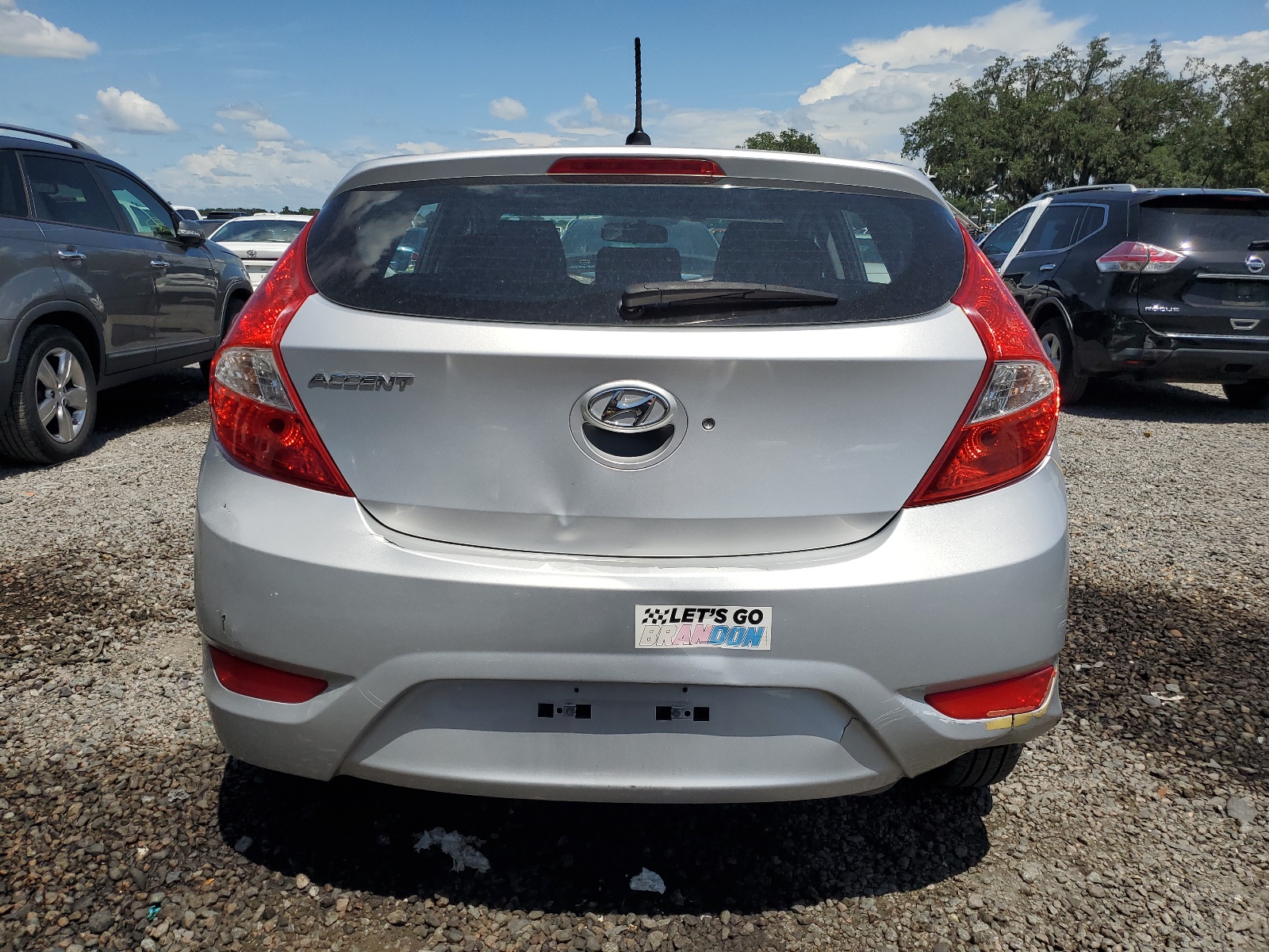 KMHCT5AE5HU319888 2017 Hyundai Accent Se