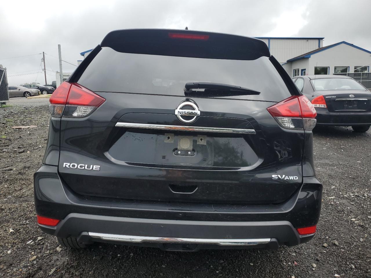 2017 Nissan Rogue S VIN: JN8AT2MV3HW009818 Lot: 67017704