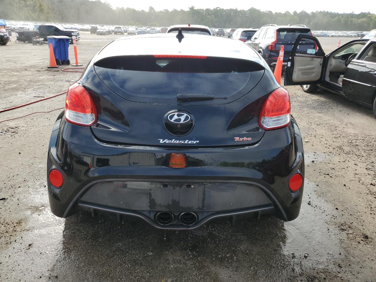 KMHTC6AE6FU238613 2015 Hyundai Veloster Turbo