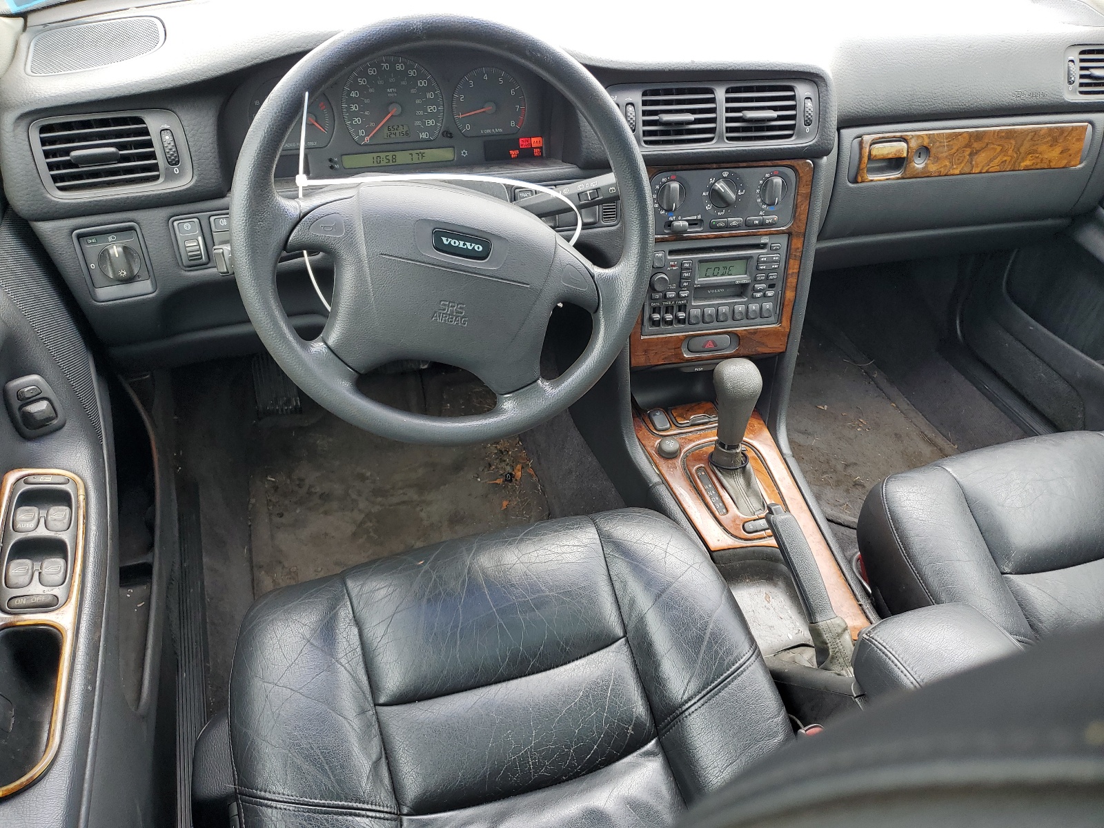 YV1LW5643W2383006 1998 Volvo V70 Glt