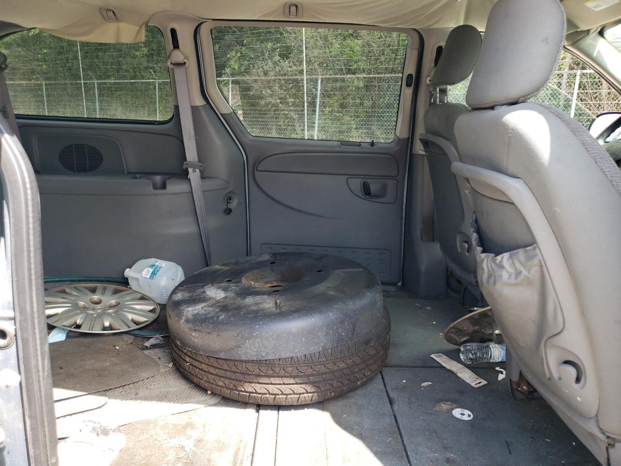 2005 Chrysler Town & Country Lx VIN: 2C4GP44R05R319311 Lot: 65891844