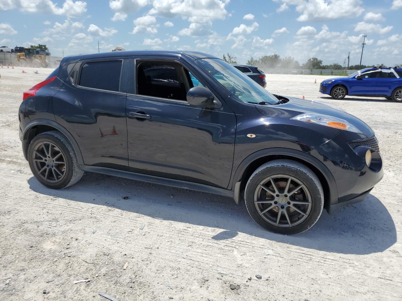 2011 Nissan Juke S VIN: JN8AF5MR8BT013884 Lot: 67448334