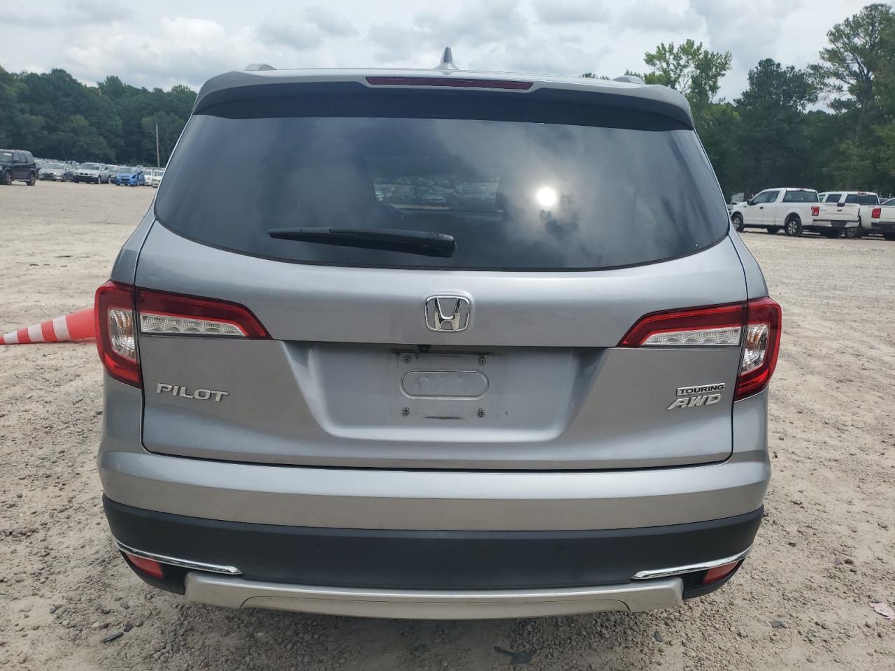 2020 Honda Pilot Touring VIN: 5FNYF6H91LB015765 Lot: 64842174