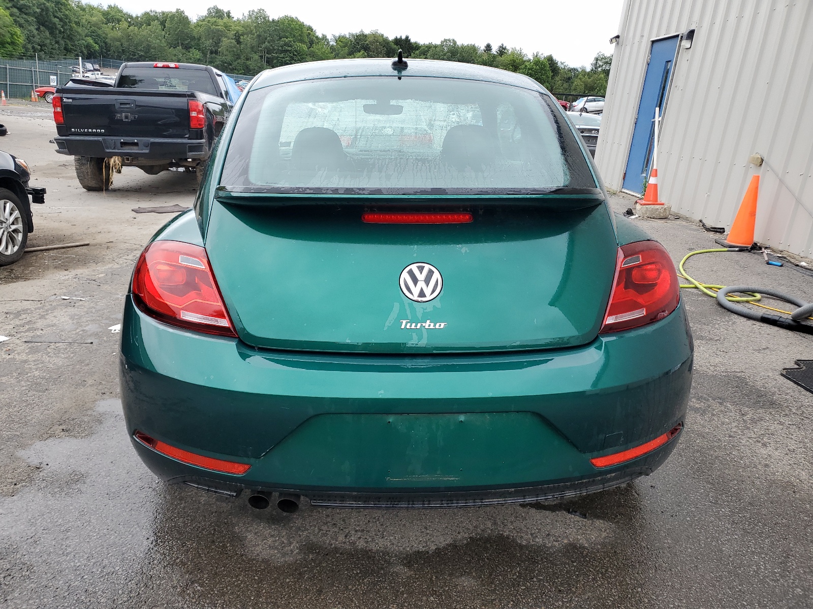 3VWFD7AT7JM709326 2018 Volkswagen Beetle S