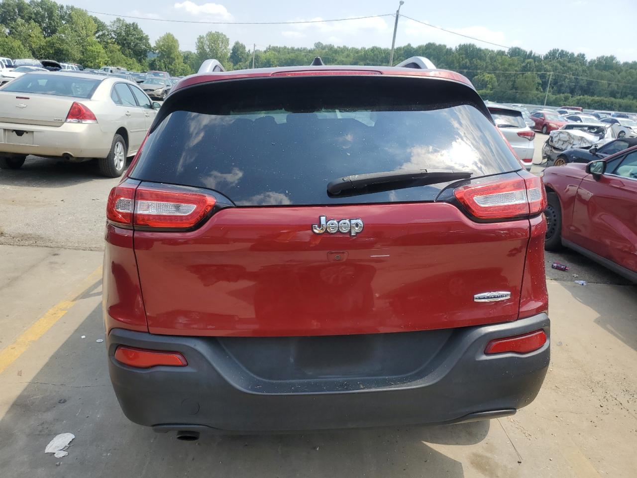 2017 Jeep Cherokee Latitude VIN: 1C4PJLCB1HD233173 Lot: 66376374