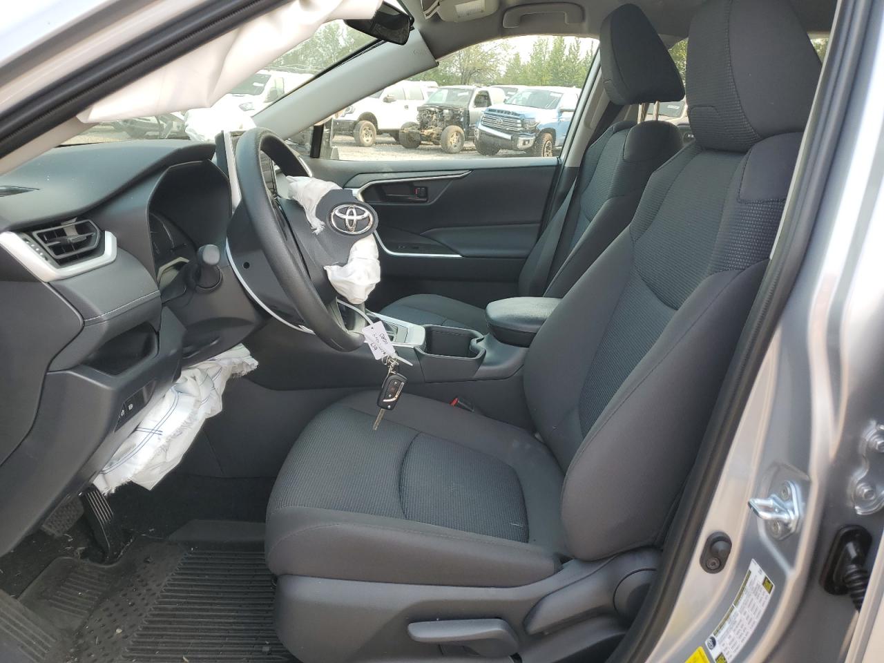 2024 Toyota RAV 4 - Image 7