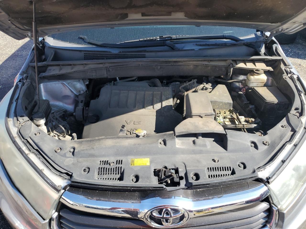 2015 Toyota Highlander Le VIN: 5TDZKRFH2FS085884 Lot: 66929004