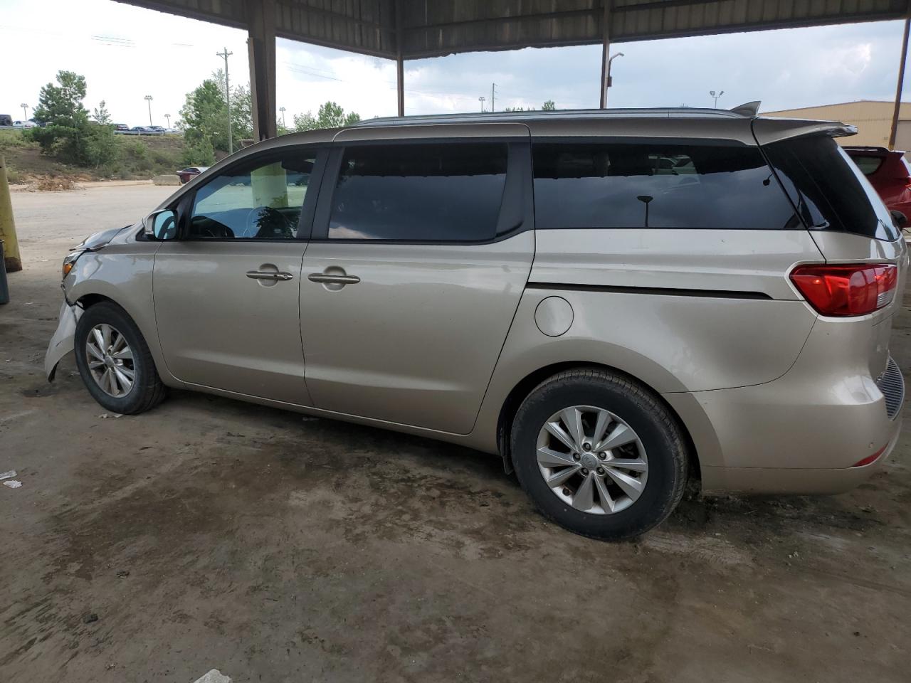 KNDMB5C12H6284754 2017 KIA SEDONA - Image 2