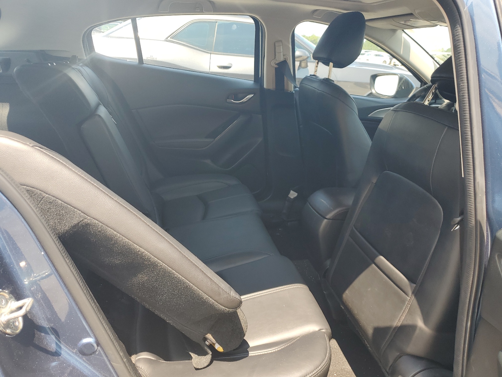 JM1BN1L3XH1151097 2017 Mazda 3 Touring