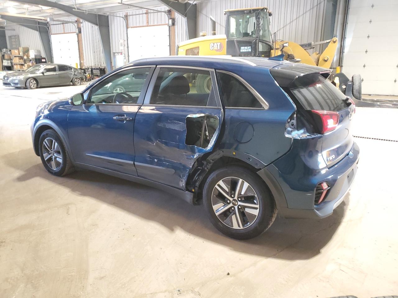 KNDCB3LC0M5488048 Kia Niro LX 2