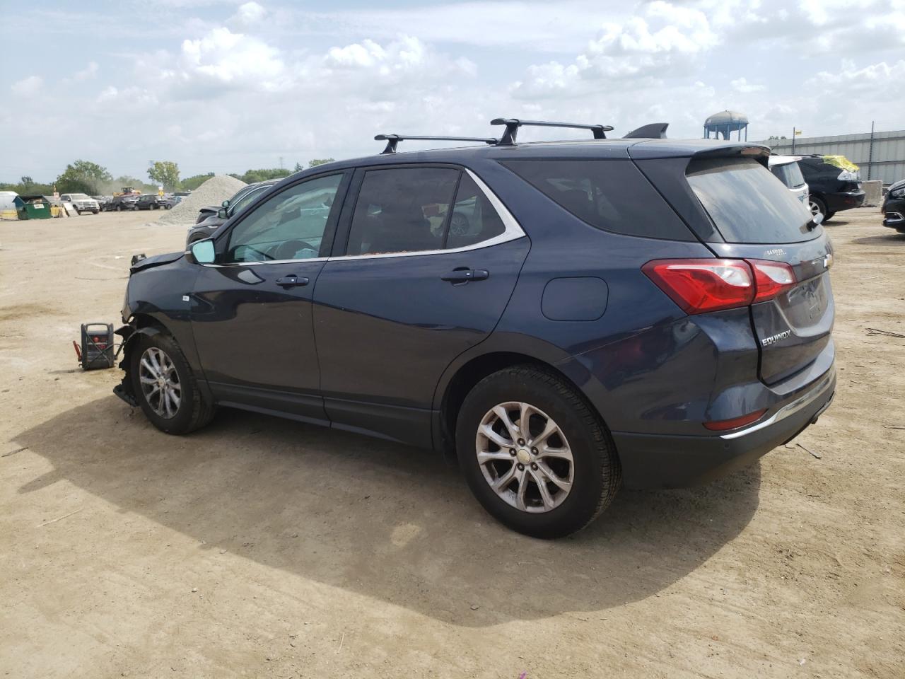 2018 Chevrolet Equinox - Image 2