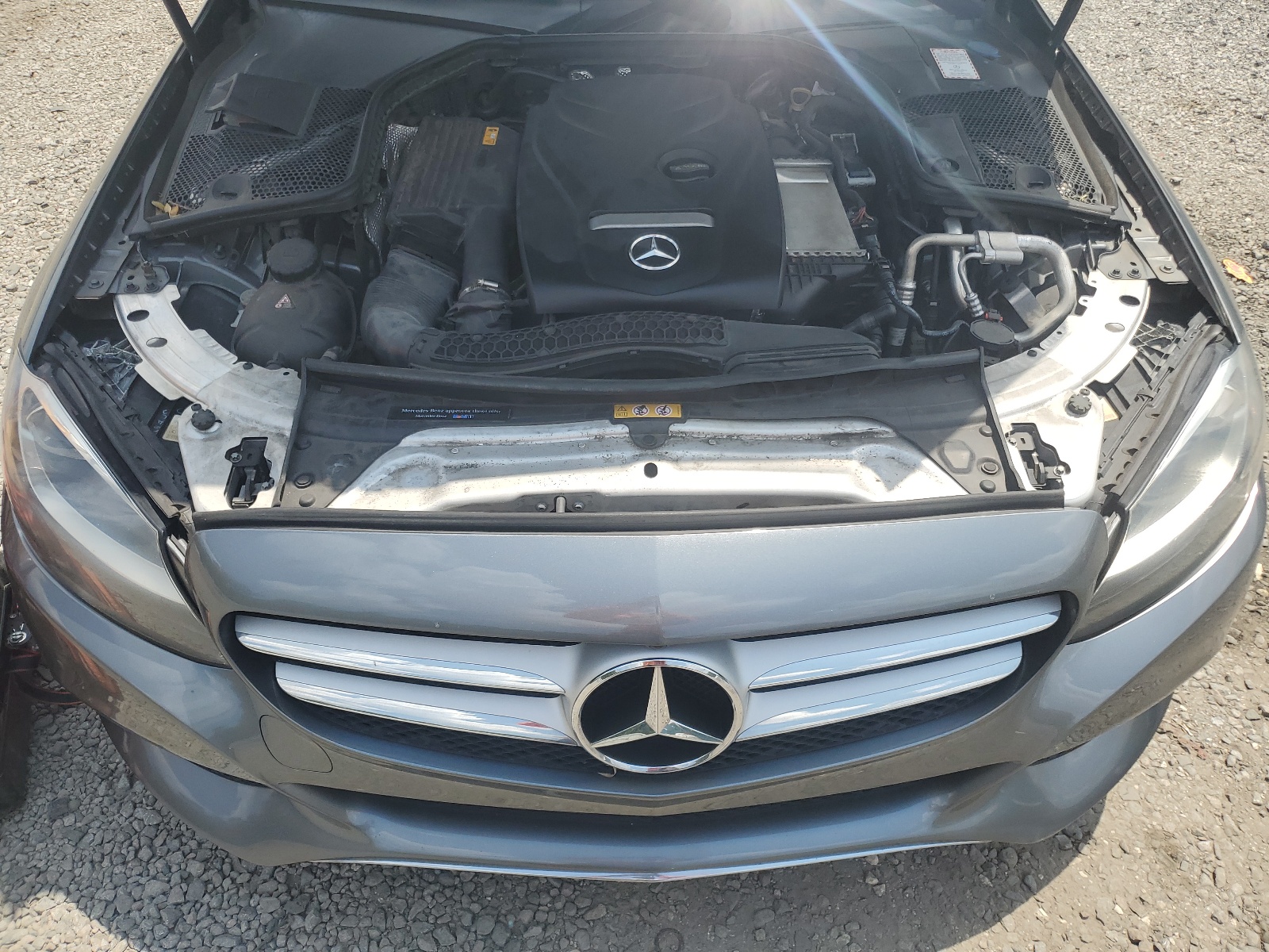 55SWF4JB2JU259686 2018 Mercedes-Benz C 300