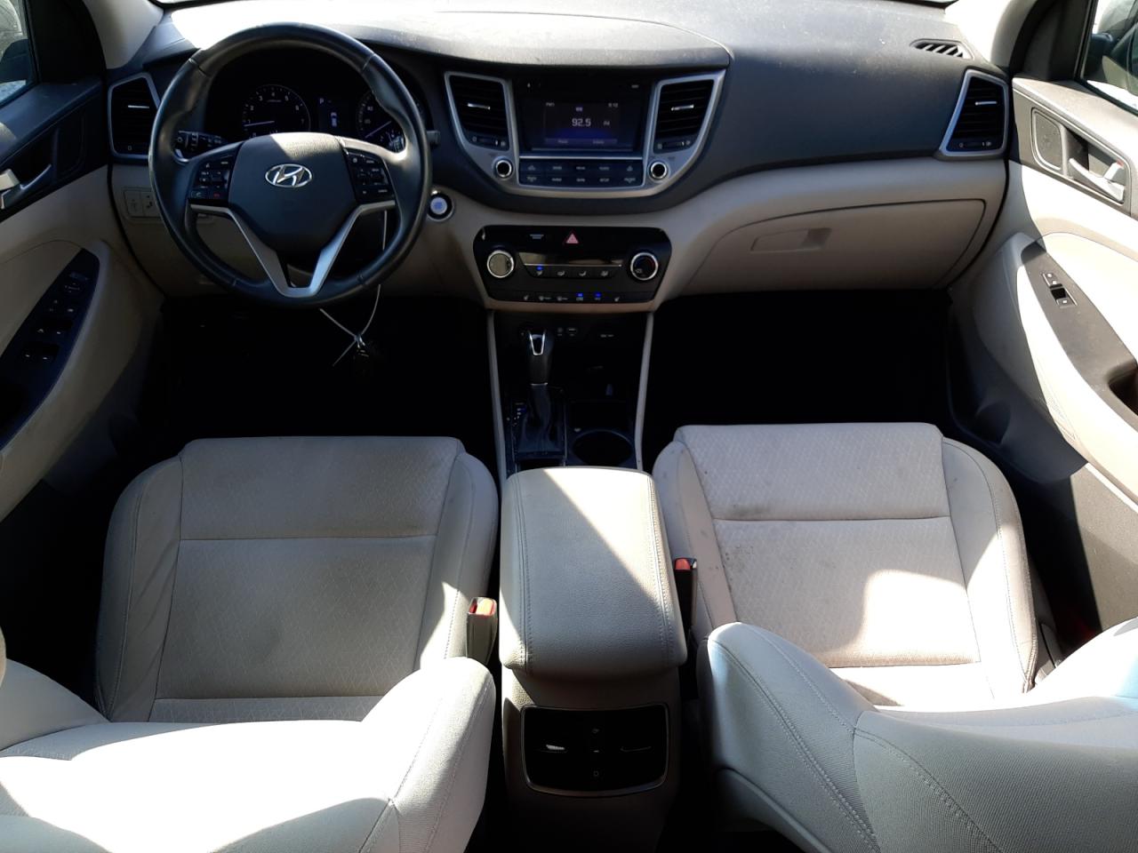 2017 Hyundai Tucson - Image 8