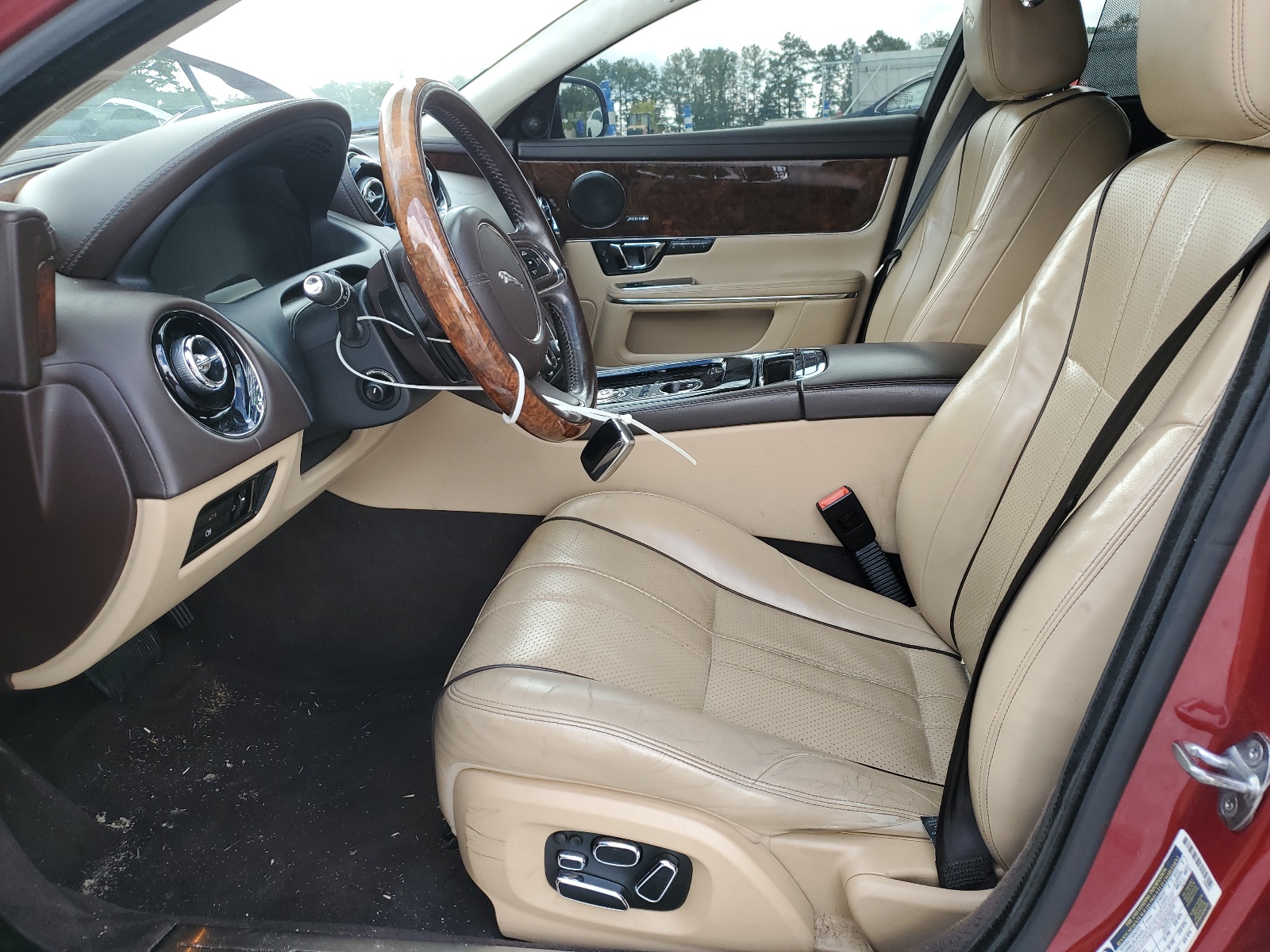 2014 Jaguar Xjl Portfolio vin: SAJWA2GZ3E8V69555