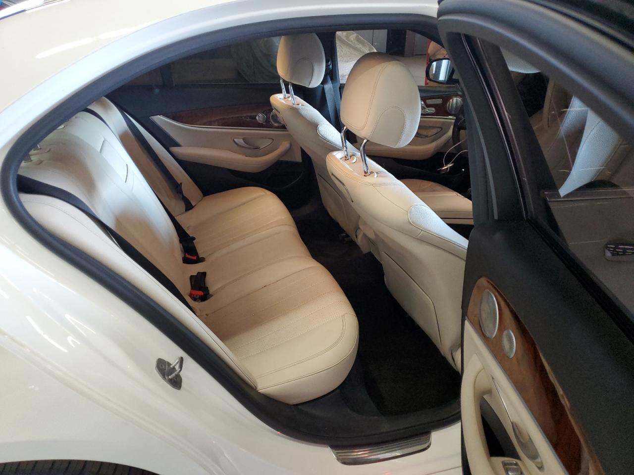 2018 Mercedes-Benz E 300 4Matic VIN: WDDZF4KB0JA307648 Lot: 69655194