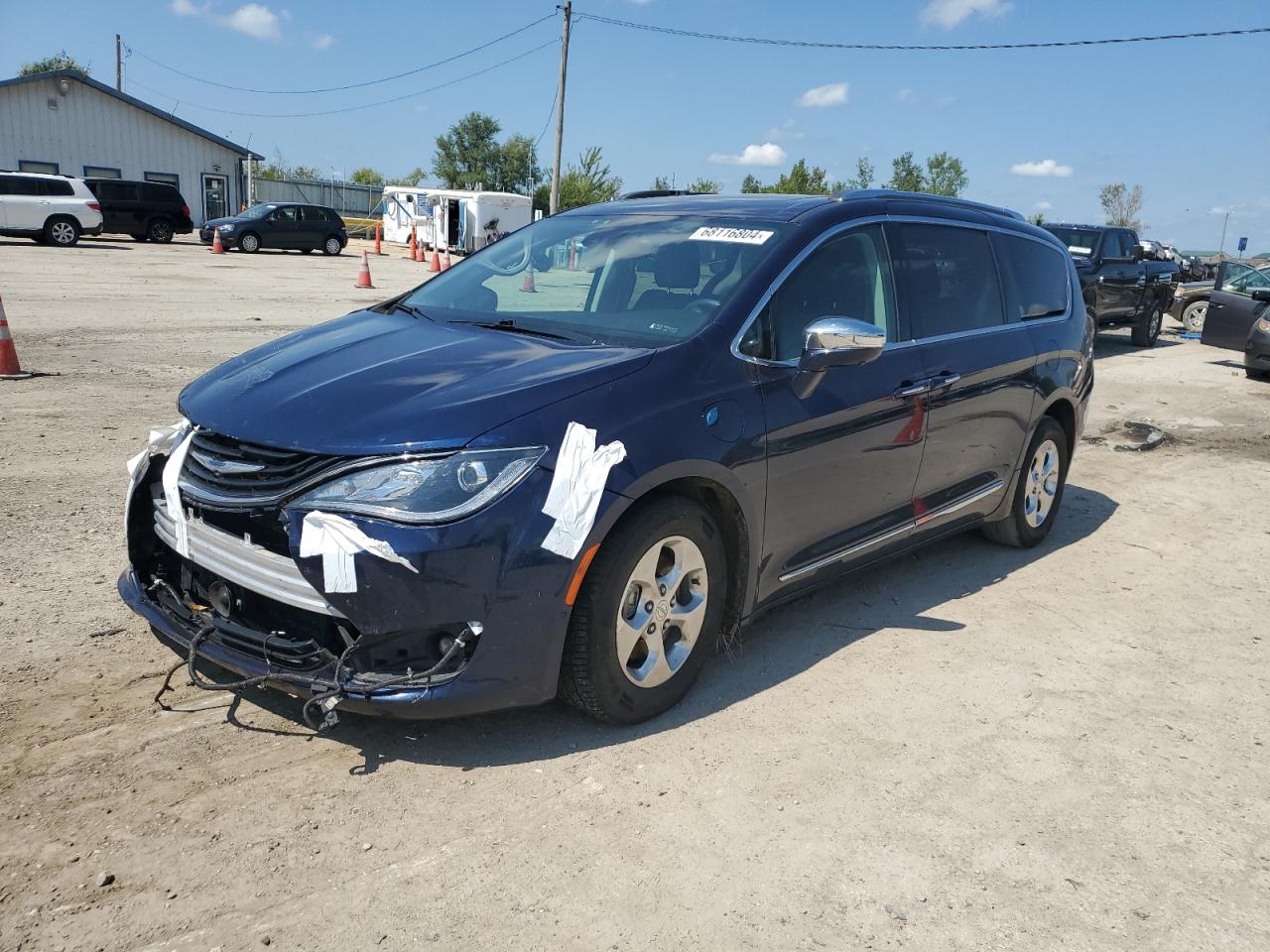 2C4RC1N79JR133549 2018 CHRYSLER PACIFICA - Image 1