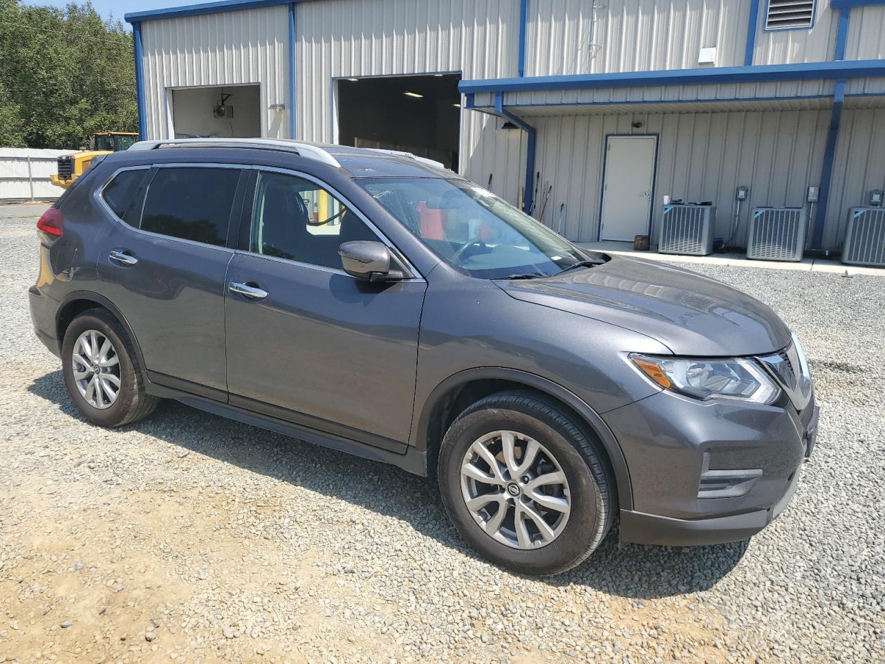 2017 Nissan Rogue - Image 4
