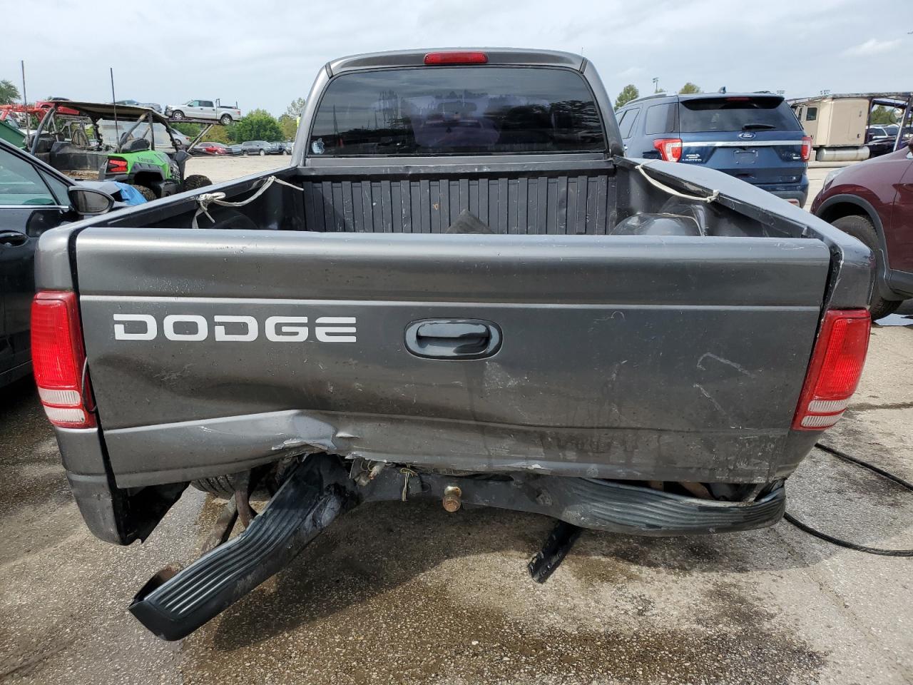 1B7GL12X42S714887 2002 Dodge Dakota Base