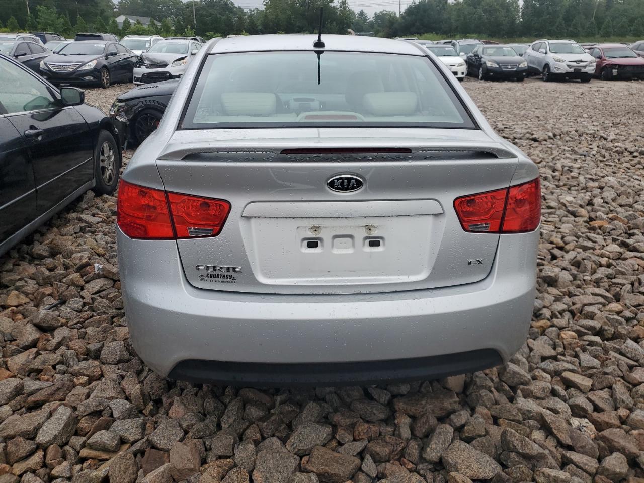 KNAFU4A24A5270193 2010 Kia Forte Ex