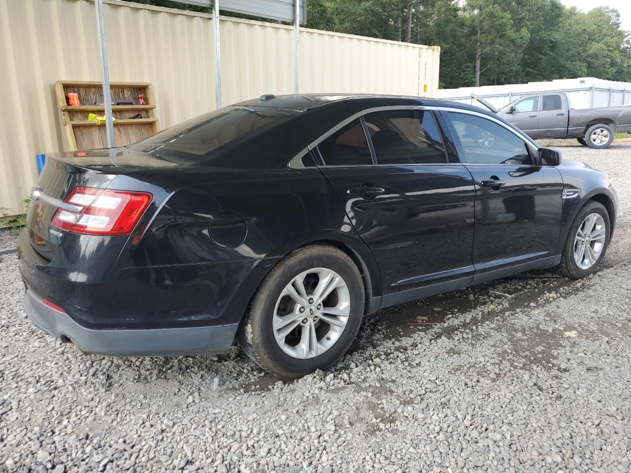 1FAHP2D8XFG142341 2015 Ford Taurus Se