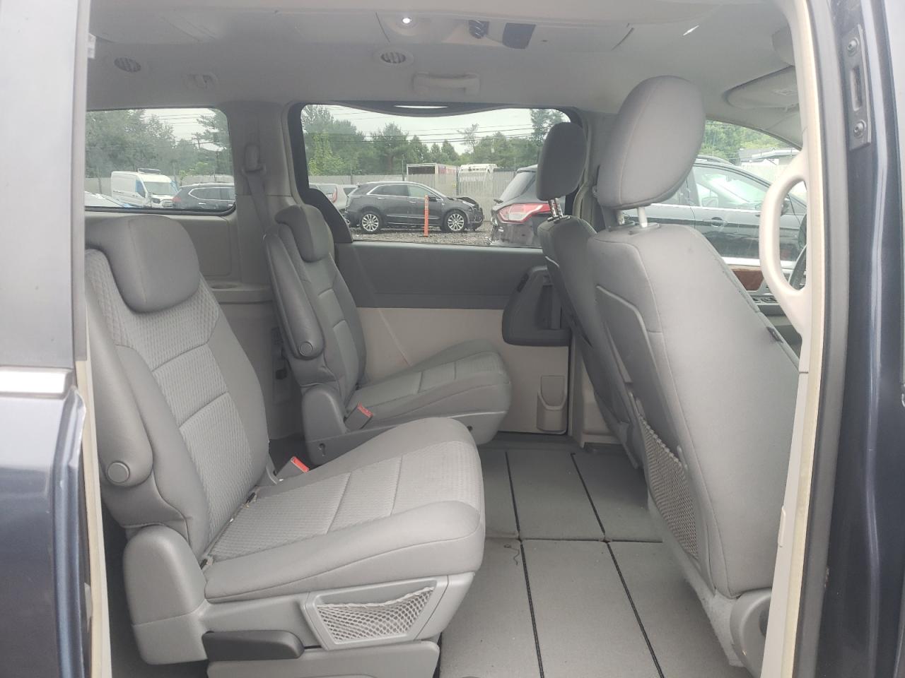 2009 Chrysler Town & Country Touring VIN: 2A8HR54119R614897 Lot: 66370014