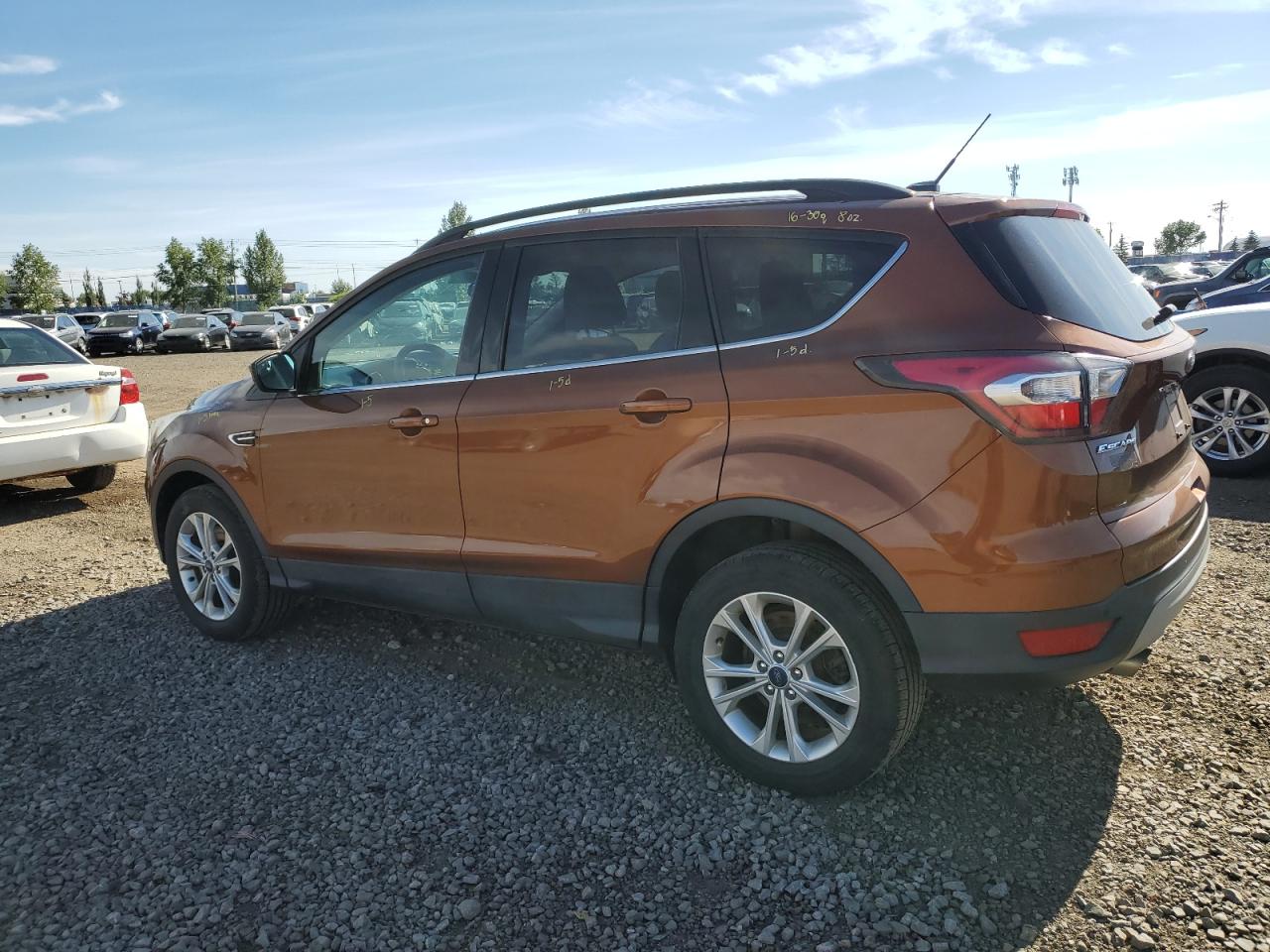 1FMCU9GD4HUA00873 2017 FORD ESCAPE - Image 2