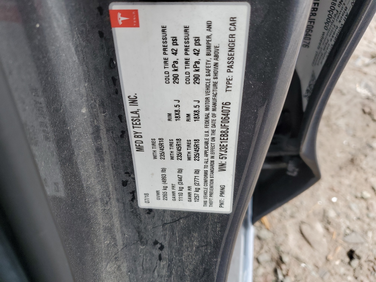 5YJ3E1EB8JF064076 2018 Tesla Model 3