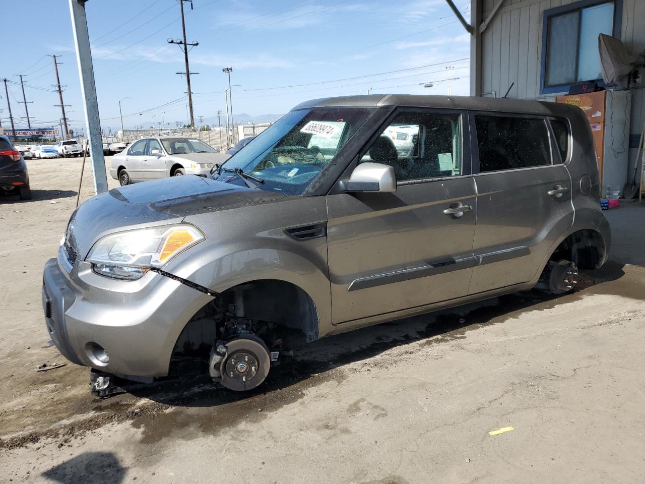 2011 Kia Soul + VIN: KNDJT2A25B7287840 Lot: 66609974