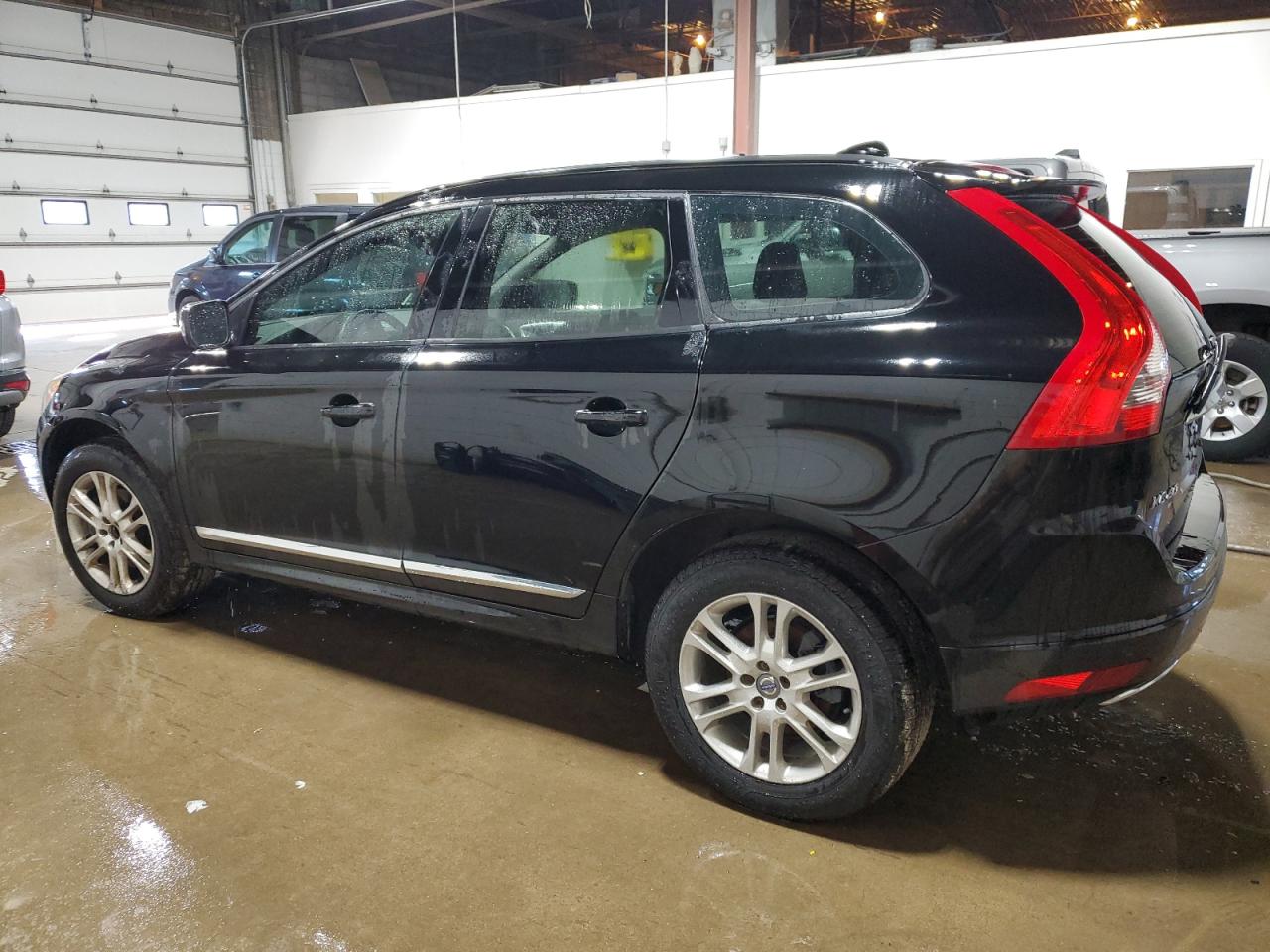 YV440MDJ7G2838999 2016 VOLVO XC60 - Image 2