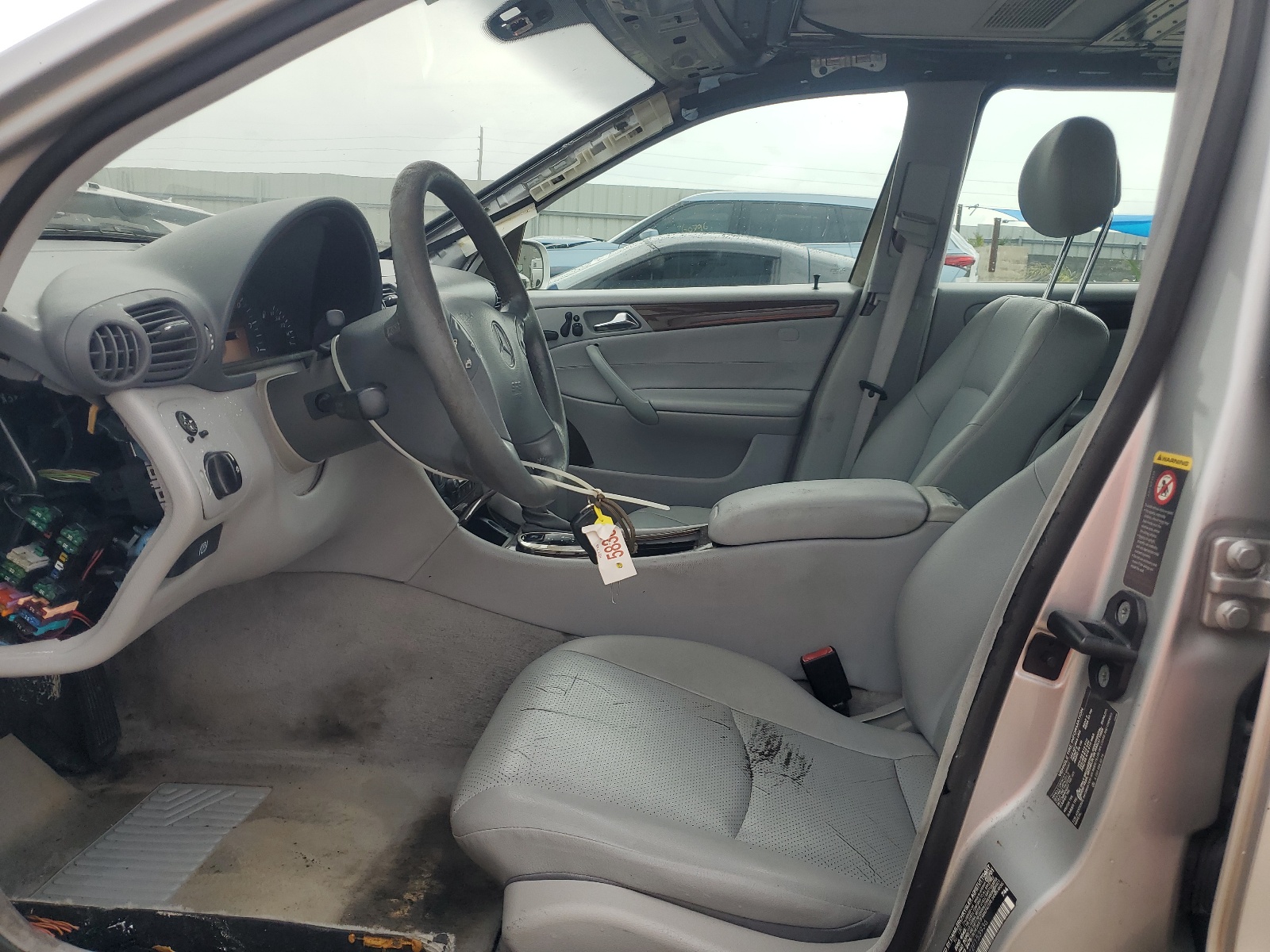 WDBRH64J22F153936 2002 Mercedes-Benz C 320