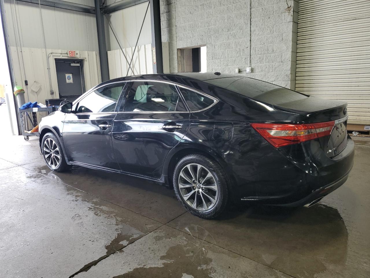 4T1BK1EB8GU220813 2016 TOYOTA AVALON - Image 2