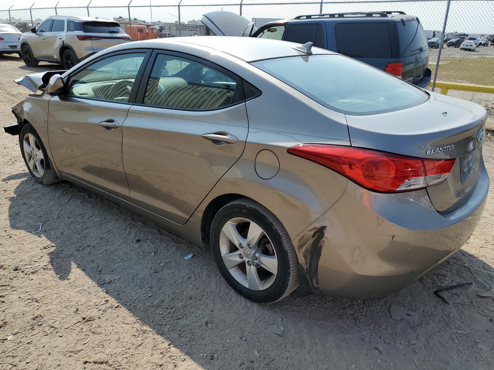 2013 Hyundai Elantra Gls vin: 5NPDH4AE7DH390647