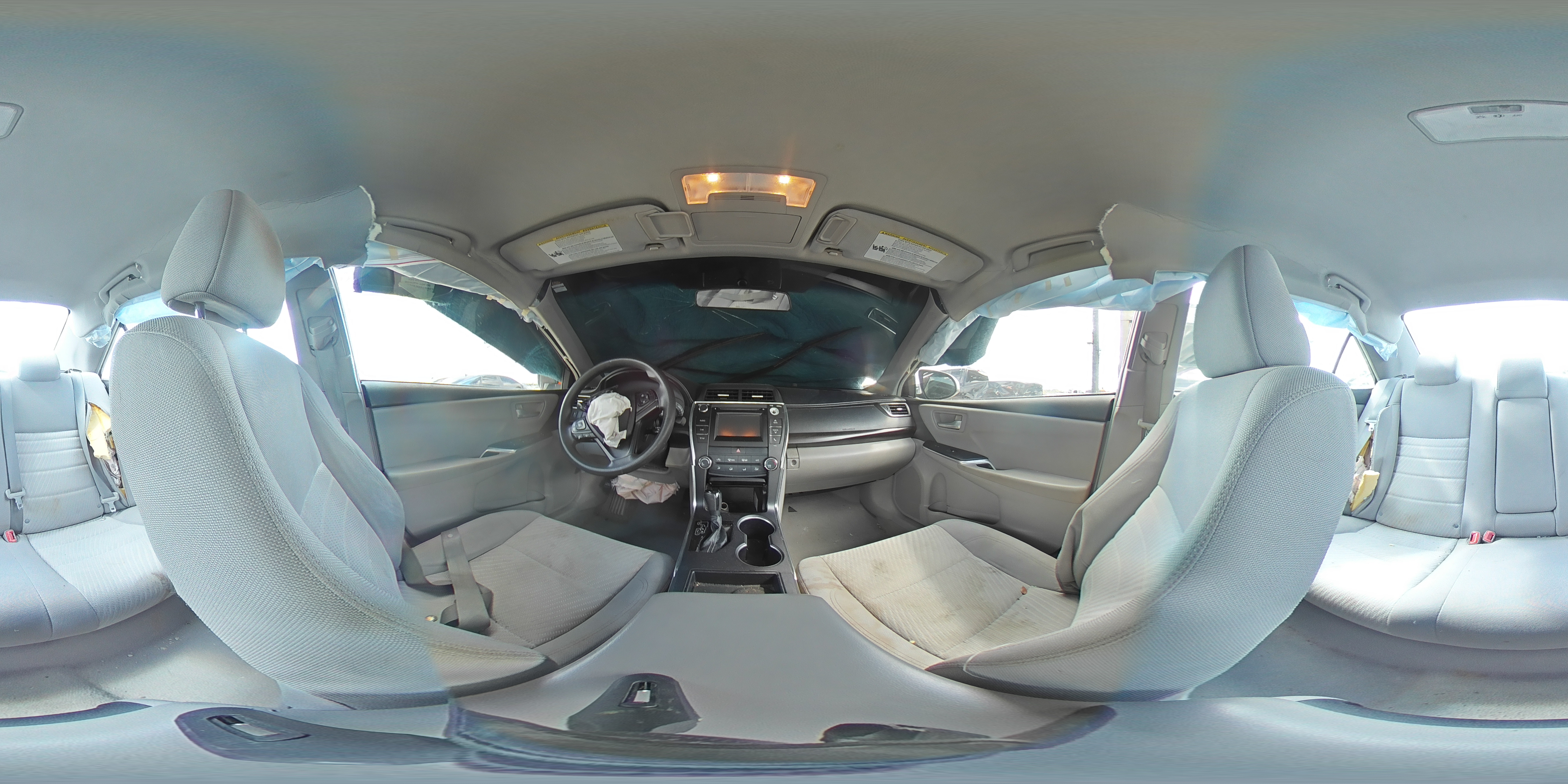 2015 Toyota Camry - Image 13