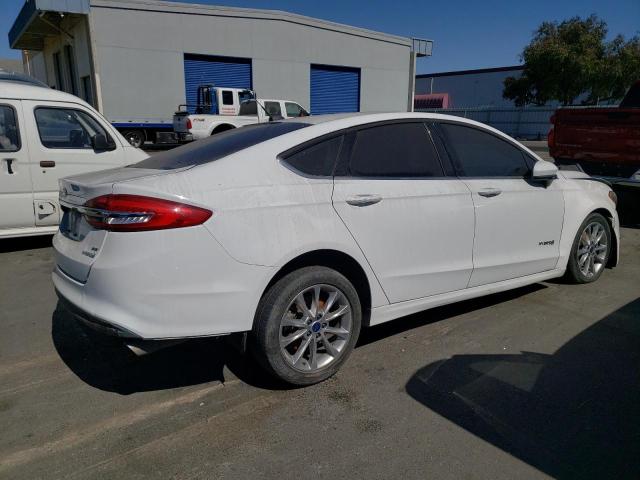 Sedans FORD FUSION 2017 White