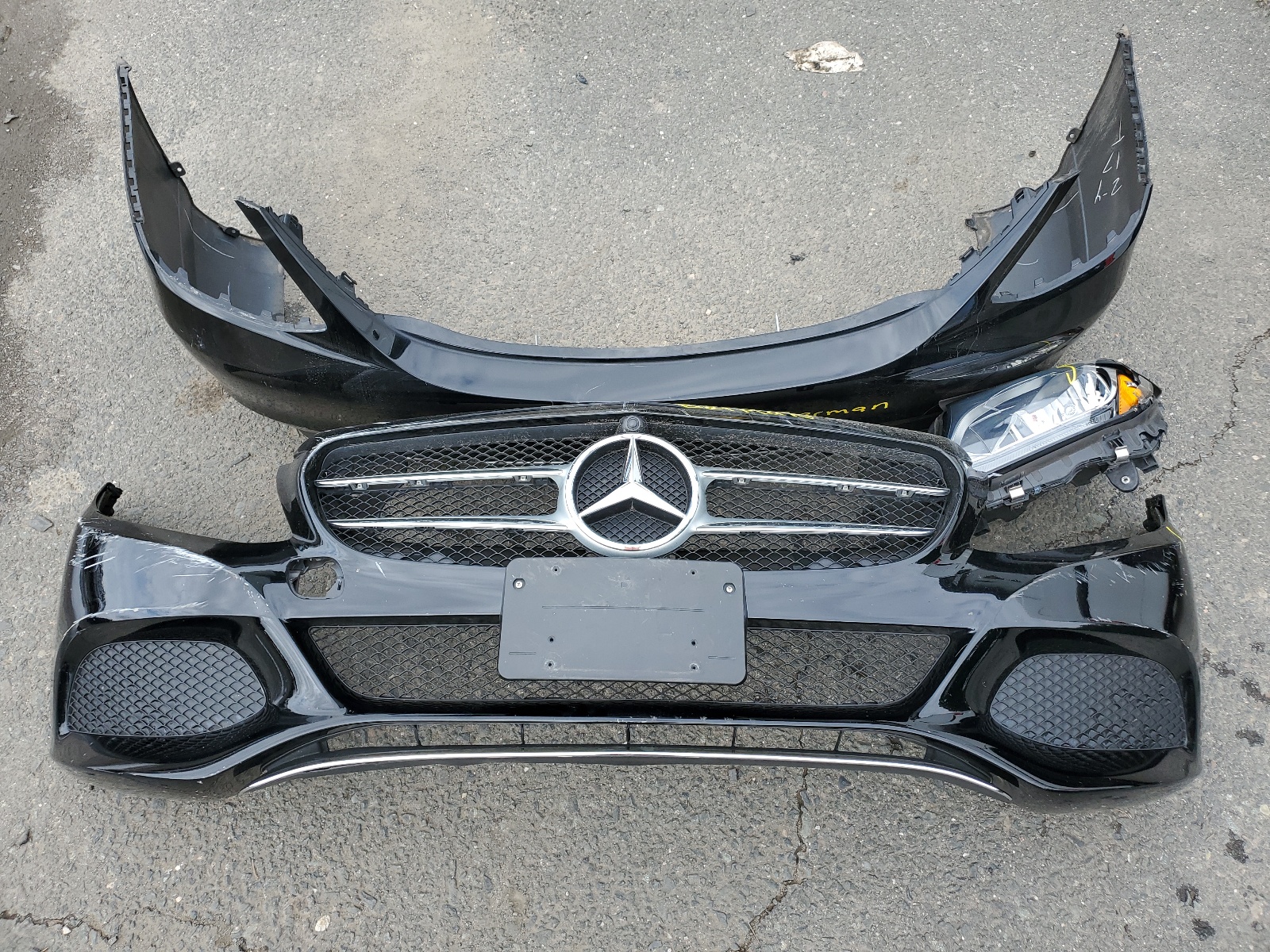 55SWF4KB7JU273162 2018 Mercedes-Benz C 300 4Matic