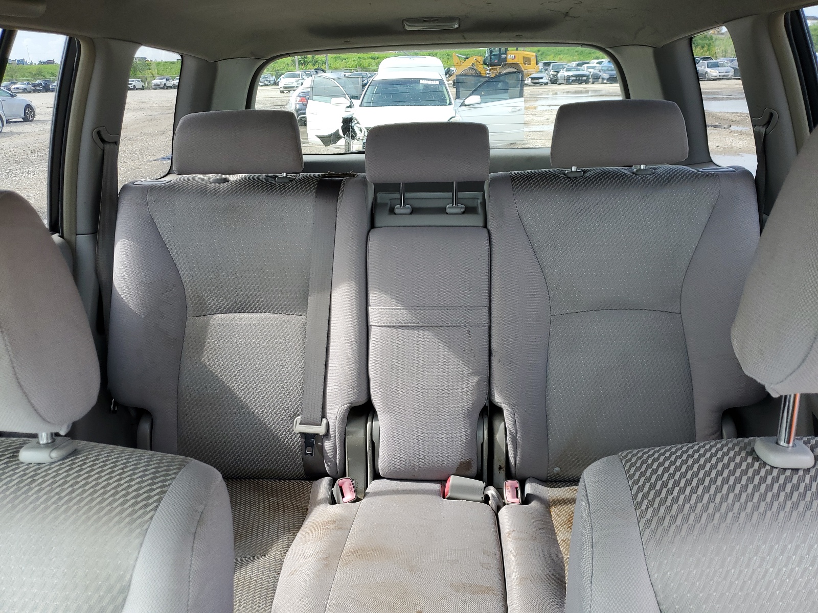 JTEGD21AX50109798 2005 Toyota Highlander