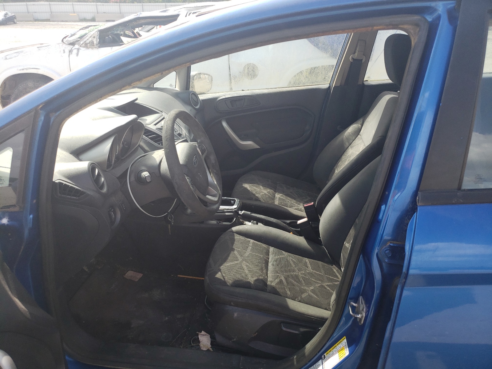 3FADP4BJ2BM218909 2011 Ford Fiesta Se