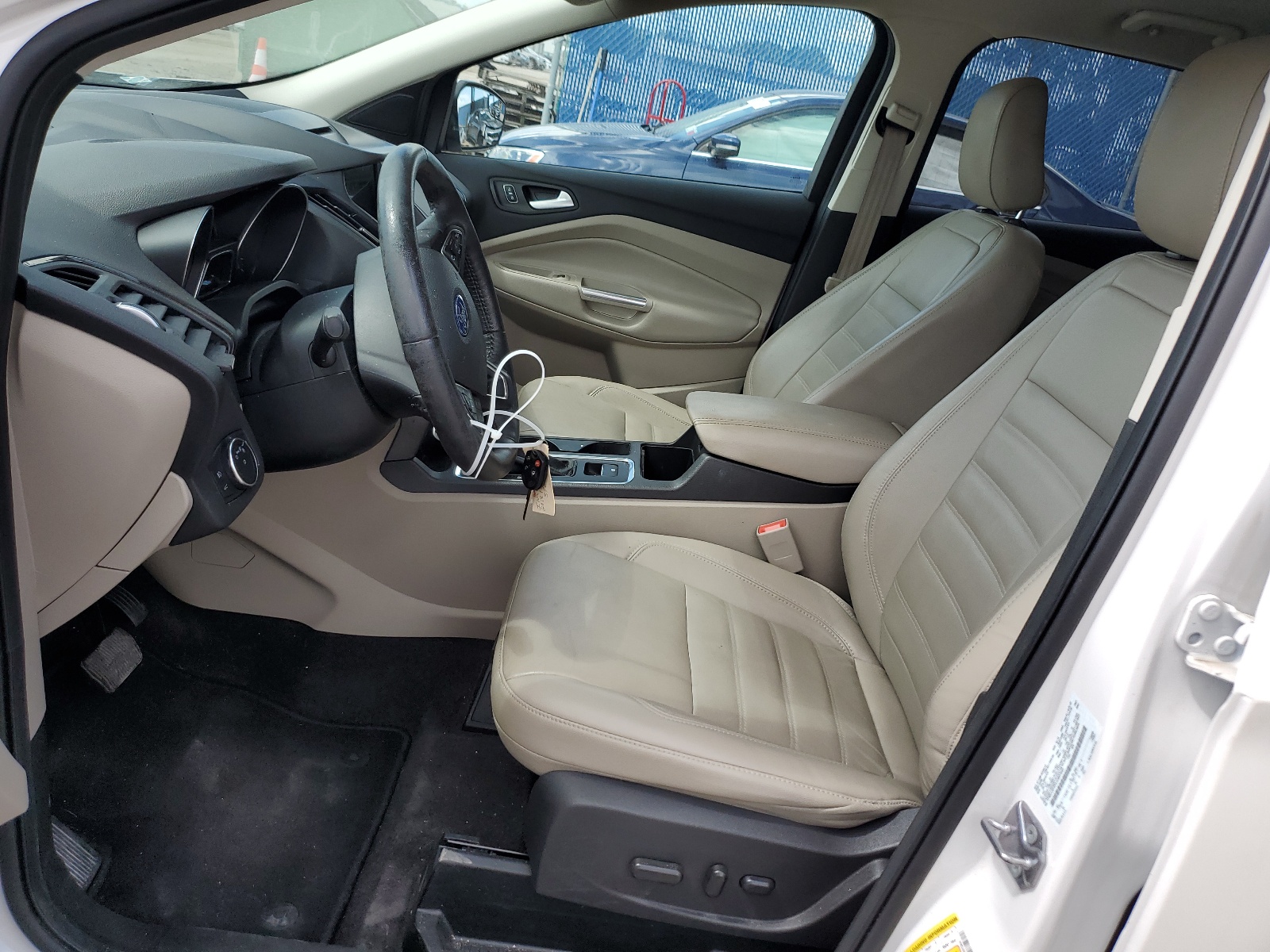 1FMCU0HD3JUB97065 2018 Ford Escape Sel