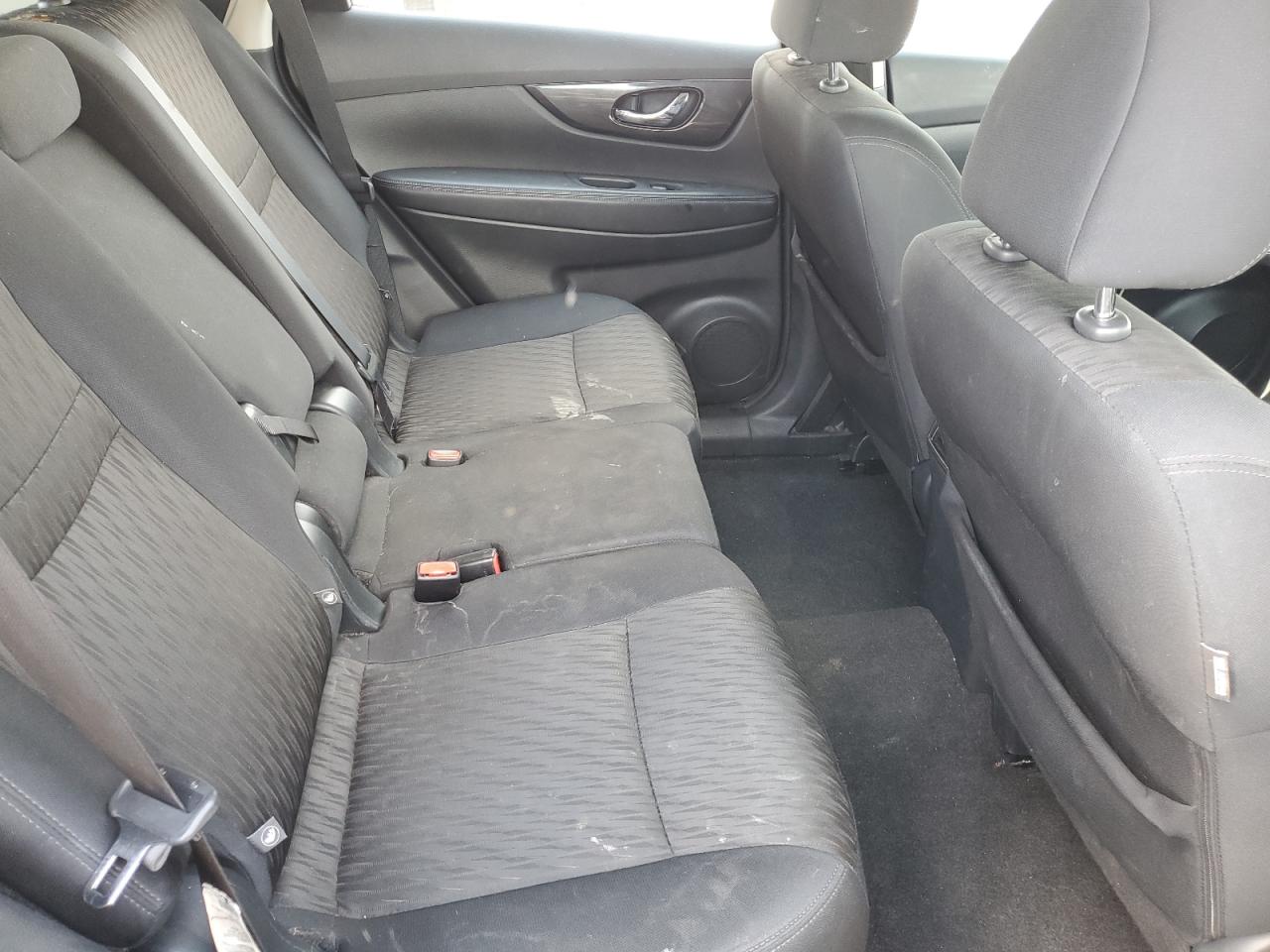 2018 Nissan Rogue S VIN: 5N1AT2MT2JC770210 Lot: 67358564