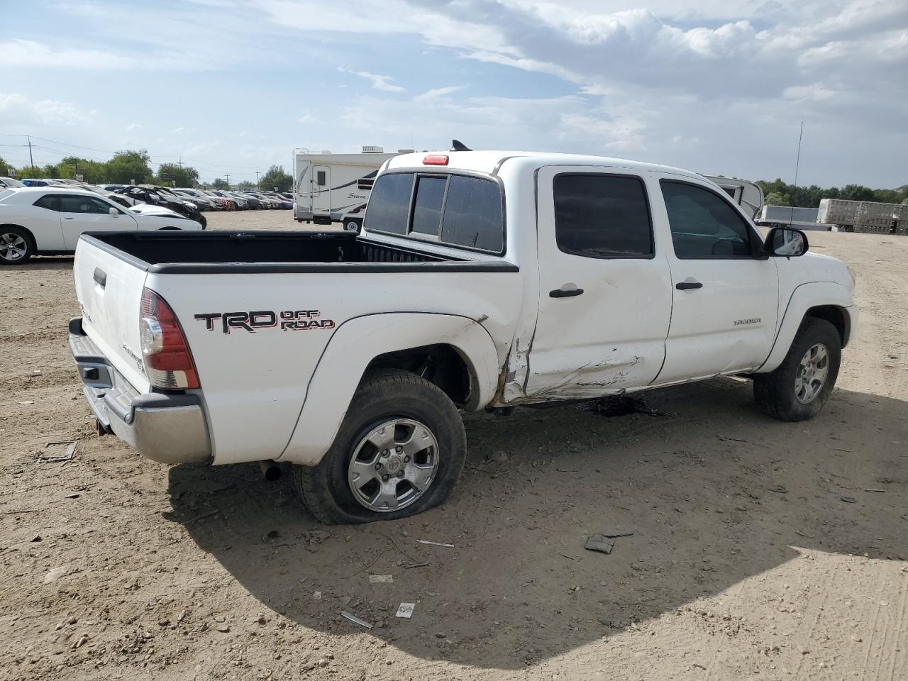 VIN 3TMJU4GN8EM167955 2014 TOYOTA TACOMA no.3