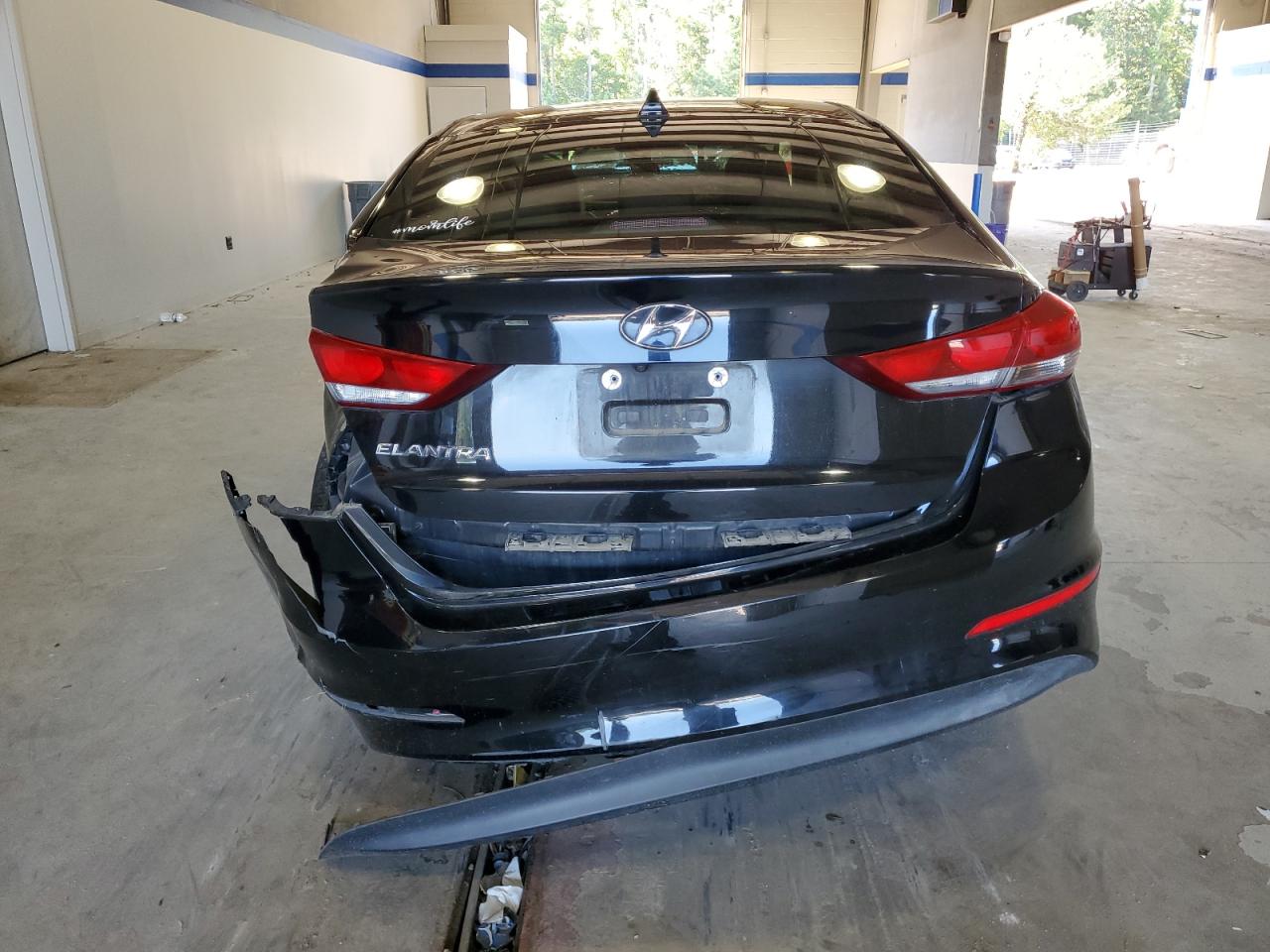 5NPD84LF1HH129560 2017 Hyundai Elantra Se