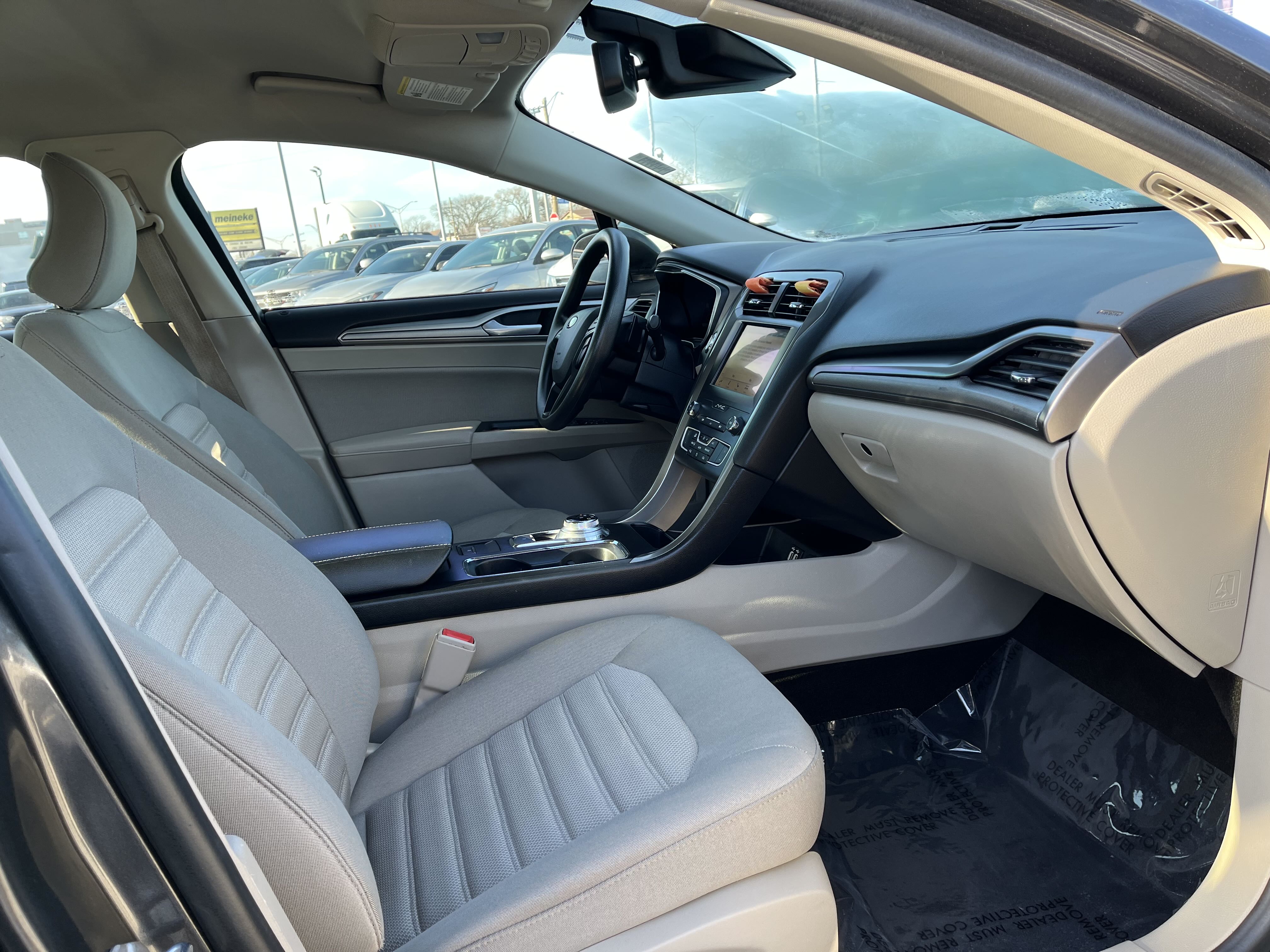 2019 Ford Fusion Se vin: 3FA6P0HD4KR128988