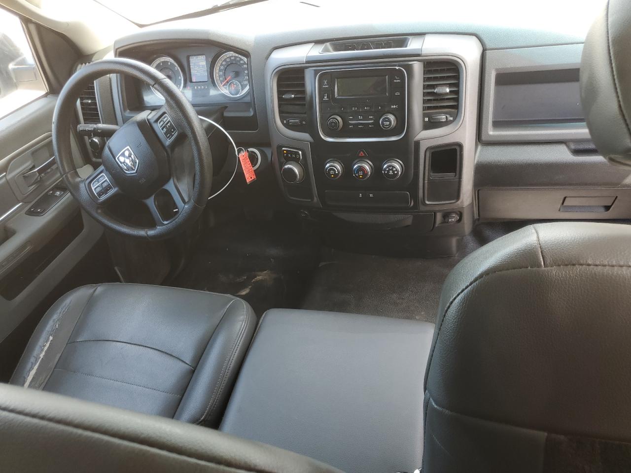 2017 Ram 1500 St VIN: 3C6JR6DG3HG622367 Lot: 67766964