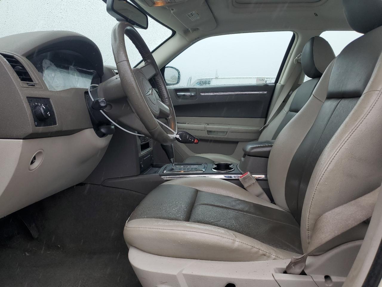 2008 Chrysler 300 Touring VIN: 2C3LA53G88H170148 Lot: 66545704