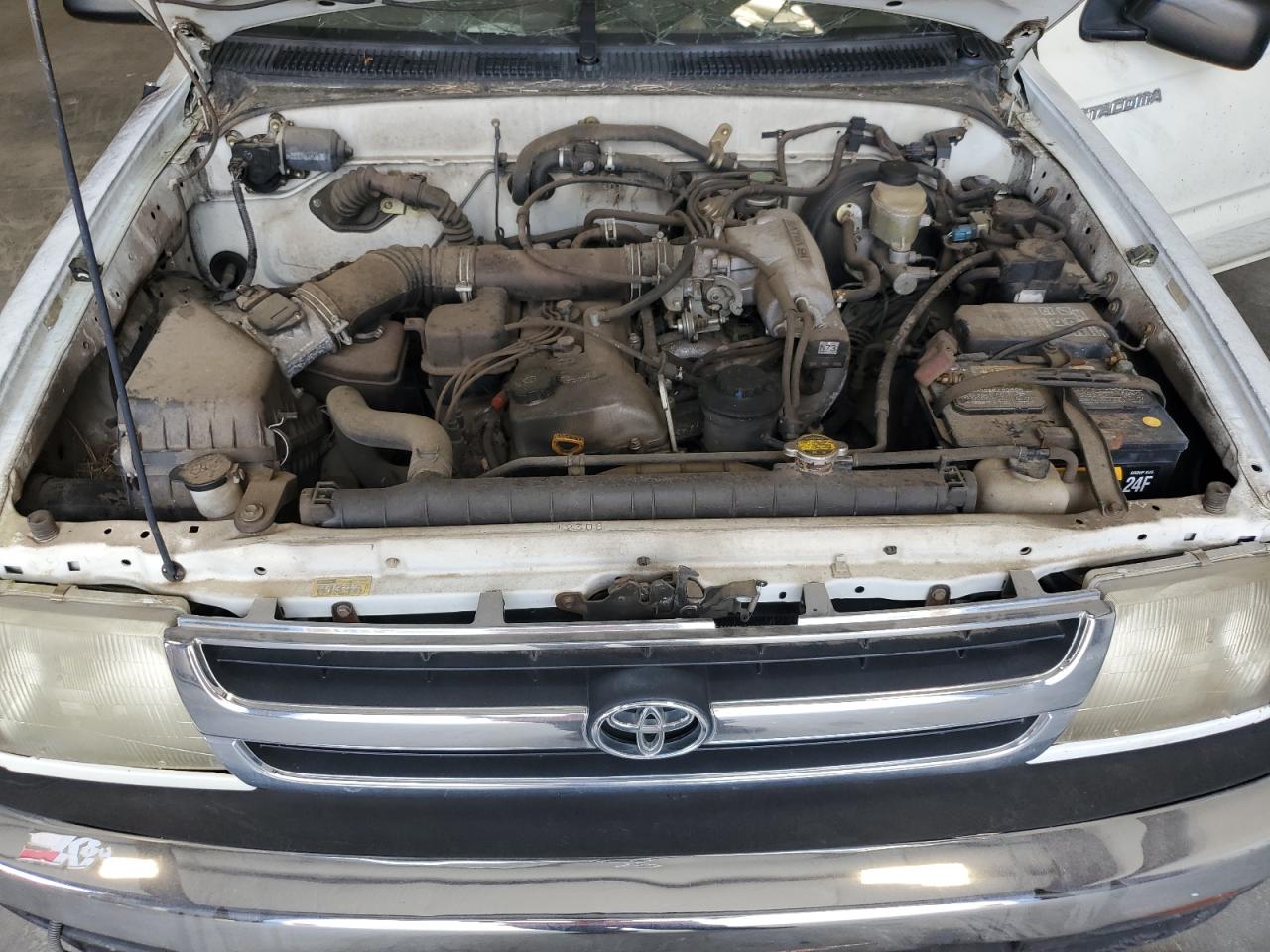 1998 Toyota Tacoma Xtracab VIN: 4TAVL52N3WZ066934 Lot: 66430164