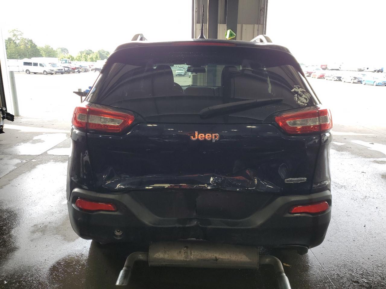 2014 Jeep Cherokee Latitude VIN: 1C4PJLCS8EW299882 Lot: 68237884