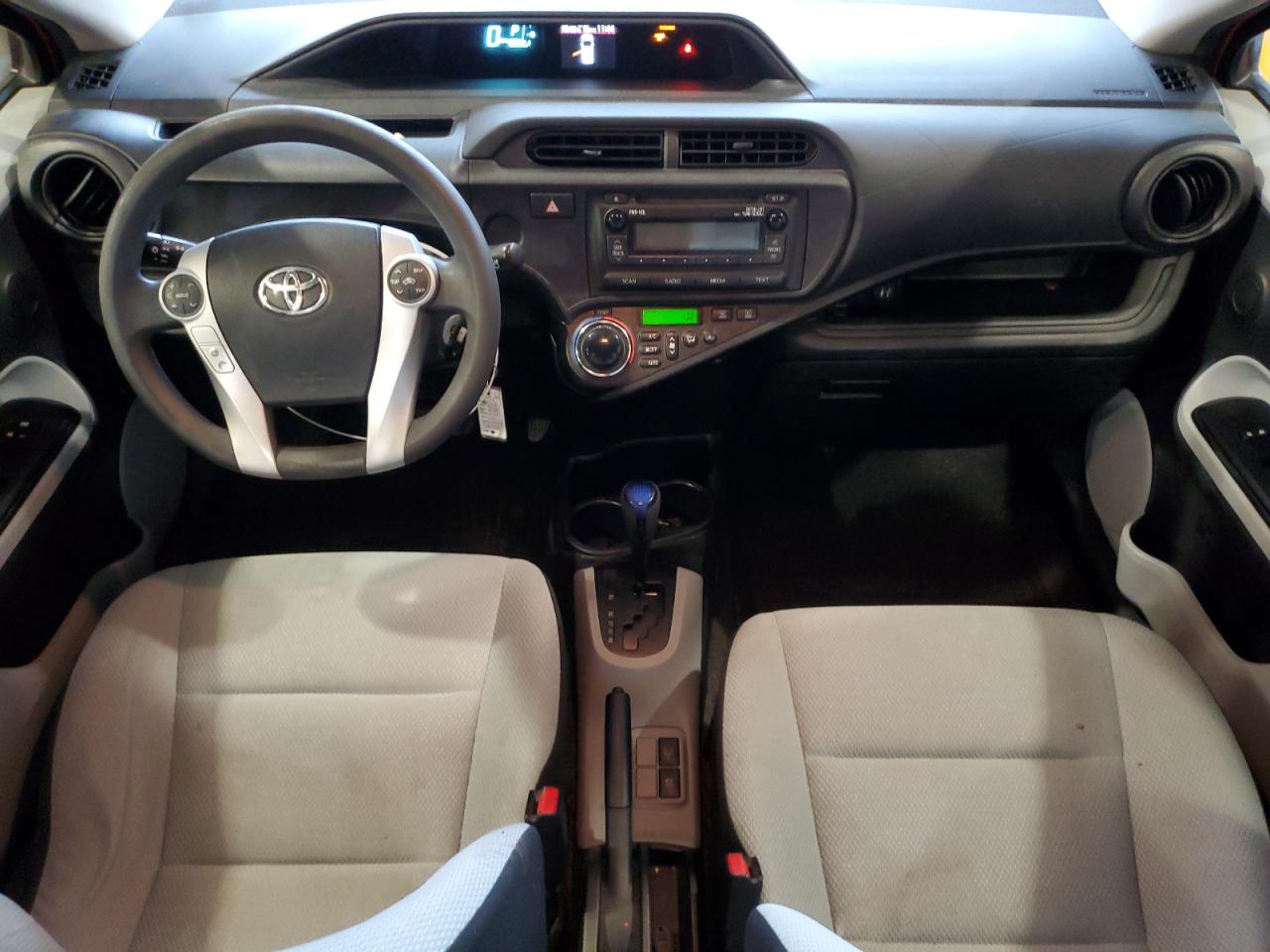 JTDKDTB32E1063205 2014 Toyota Prius C