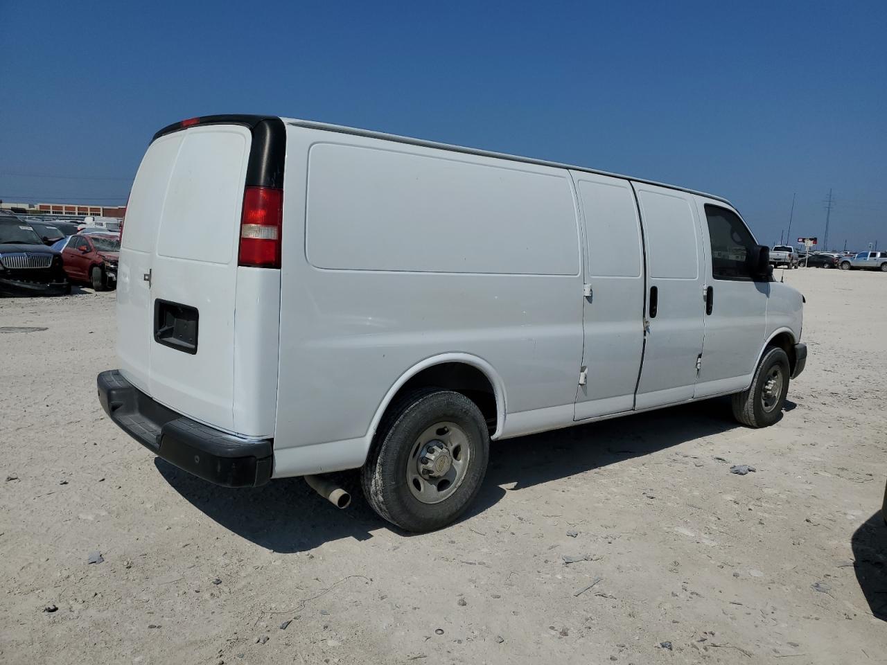 VIN 1GCWGGBA8E1150122 2014 CHEVROLET EXPRESS no.3