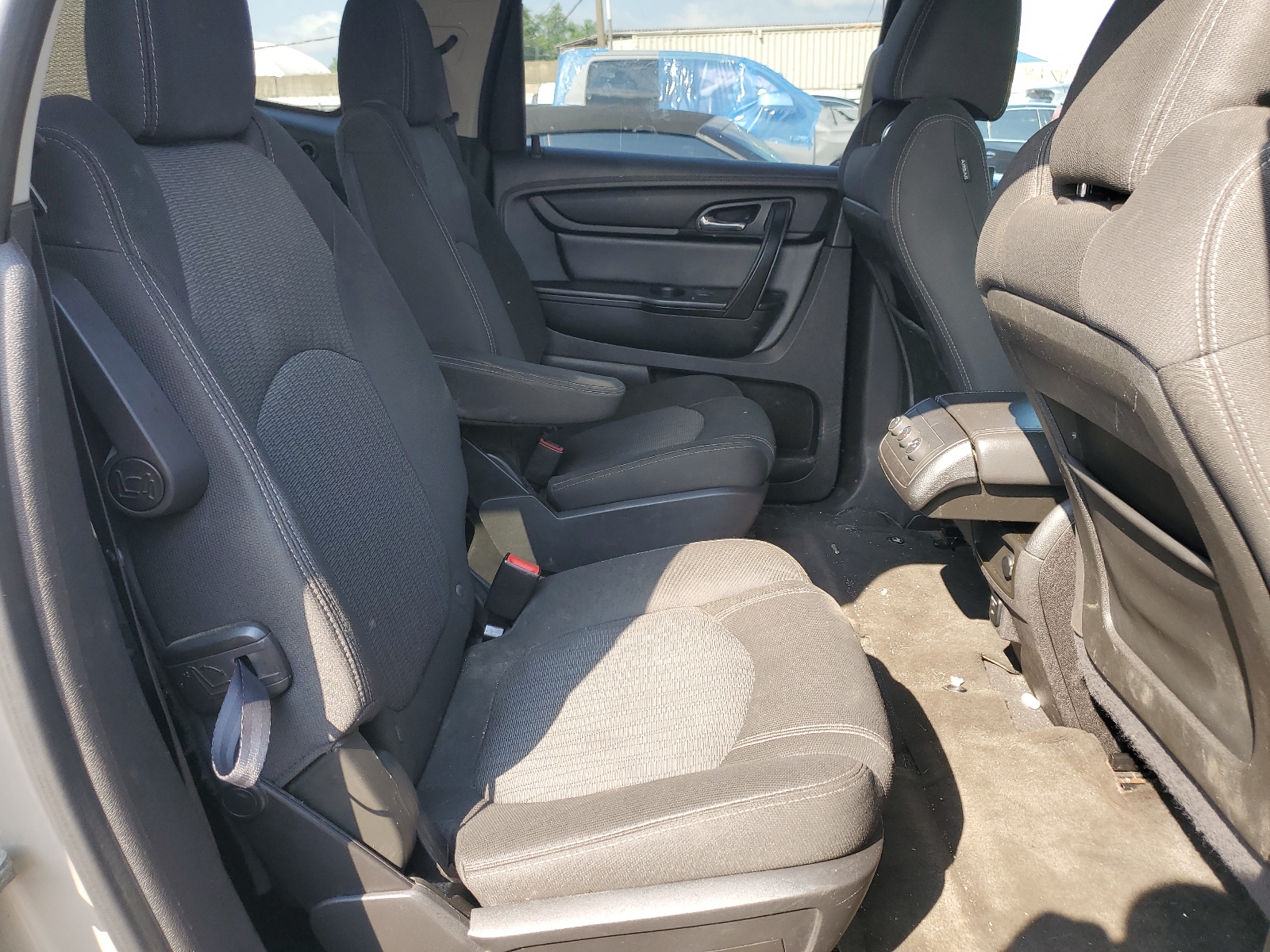 1GNKVGKD7FJ357463 2015 Chevrolet Traverse Lt